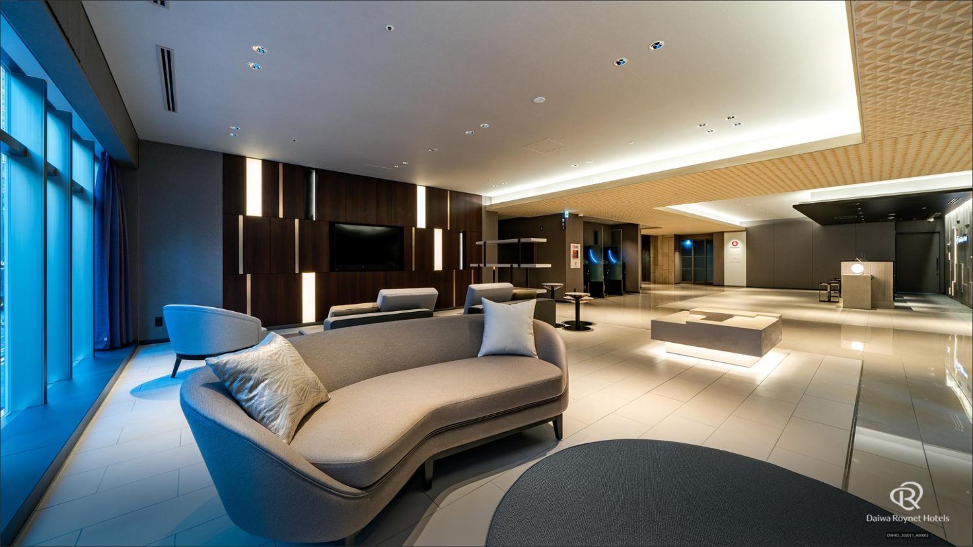 Hotel Daiwa Roynet Kyobashi Premier 3*